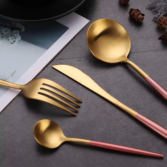 4pcs Two Tone Stainless Steel Cutlery Set With Case