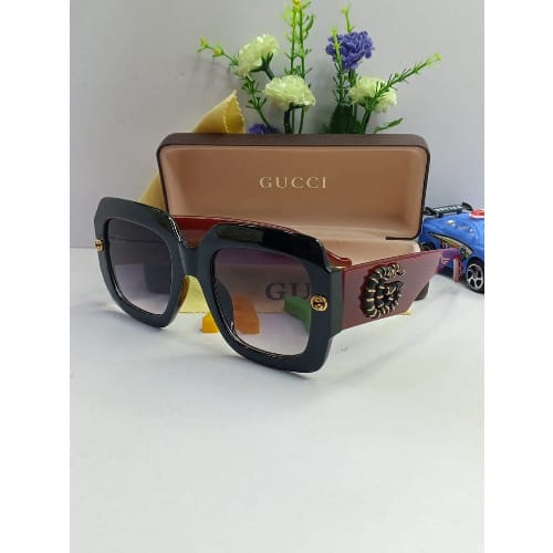 Gucci Sunglasses With Hard Case - Brown