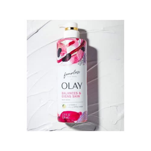 Olay Fearless Body Wash Balances & Evens Skin B3+ Vitamin C