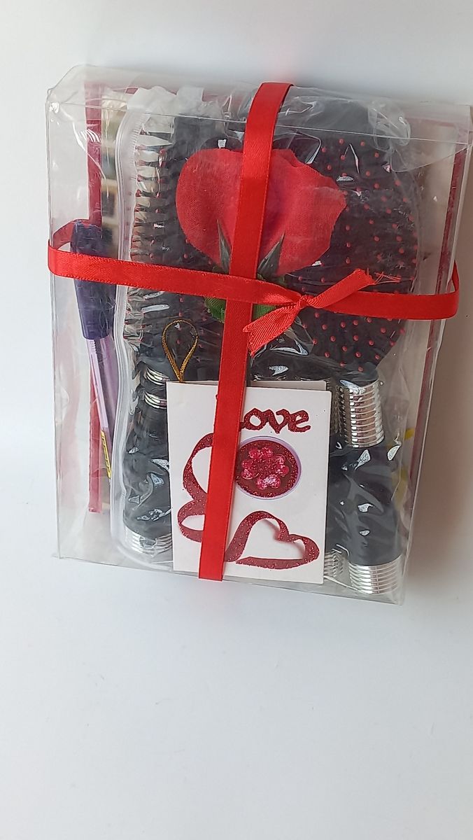 LOVE  GIFT PACK