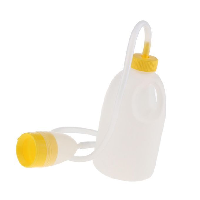 Portable 1700ml Reusable Male Bed Pee Urinal Bottle Drainage Car