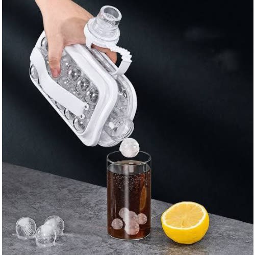 Ice Cube Tray Maker Bottle -17 Pieces Cubes