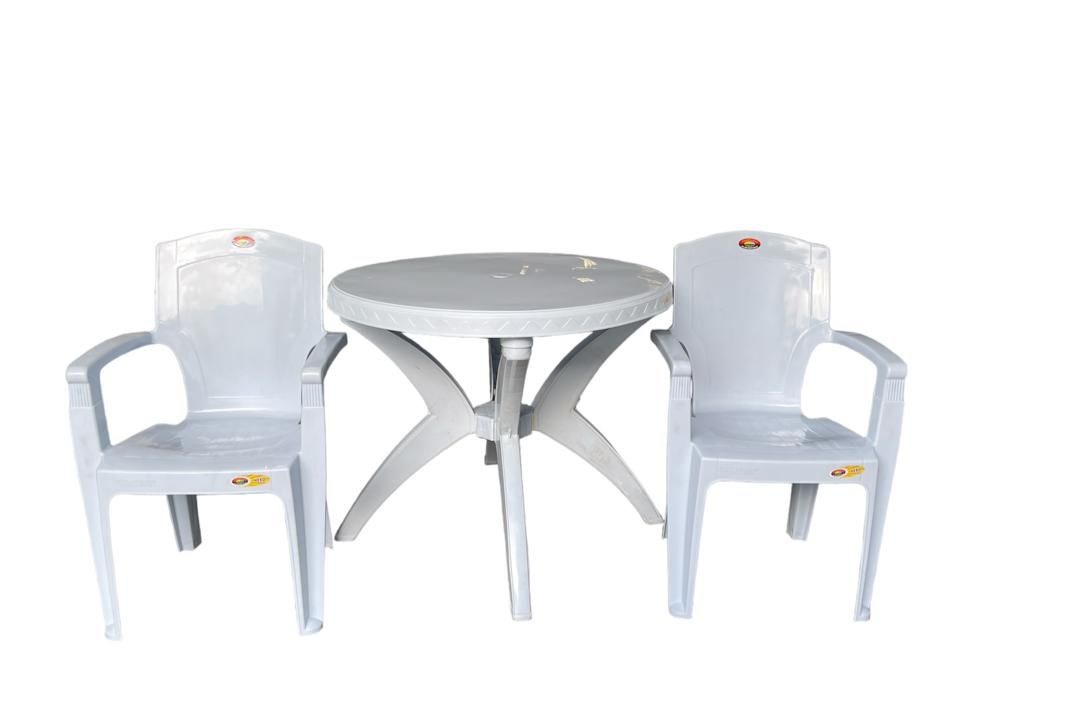 ROUND PLASTIC TABLE +2 CHAIR