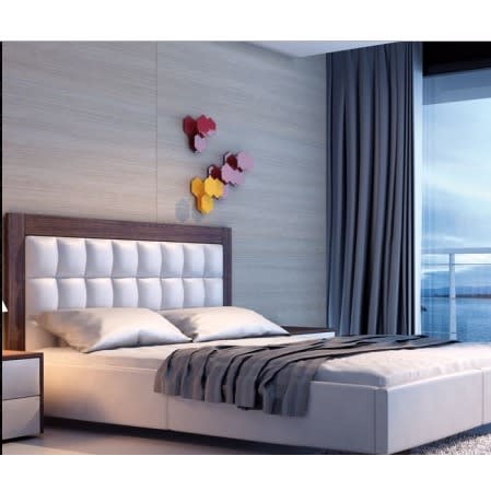 Remate Queen Size Bed