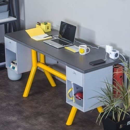 Colon Office Desk With Metal Legs