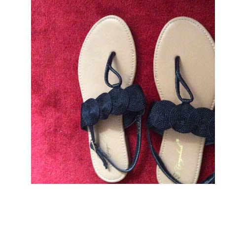 Black Fingalosh Sandals