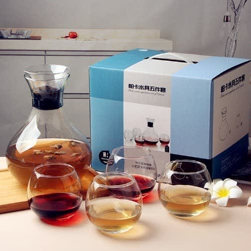 Glass Carafe With 4 Cups