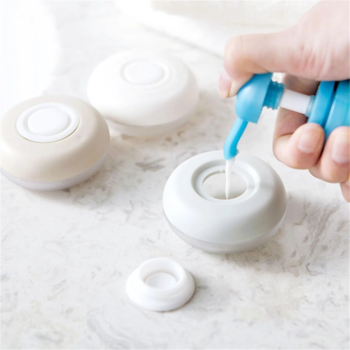 4pcs/set Collapsible Refillable Bottles Travel Round Pods Box Liquid Face Cream Lotion Shampoo Storage Box Cosmetic Dispenser