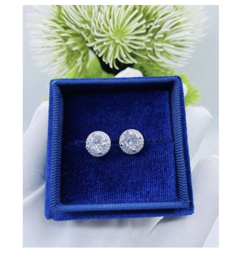 LUXURY UNISEX NON FADED ICE STUD EARRING