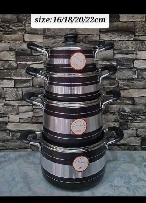 4 Sets Of Non-sticky Pots