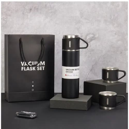 Stainless Steel Vacuum Flask With 3 Cups - 500ml