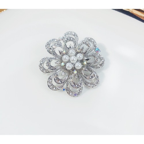 Women Brooch Design 08