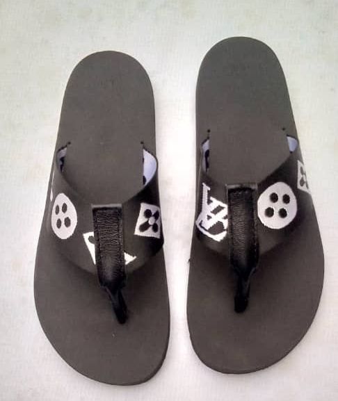 Kids Pam Slippers- Black