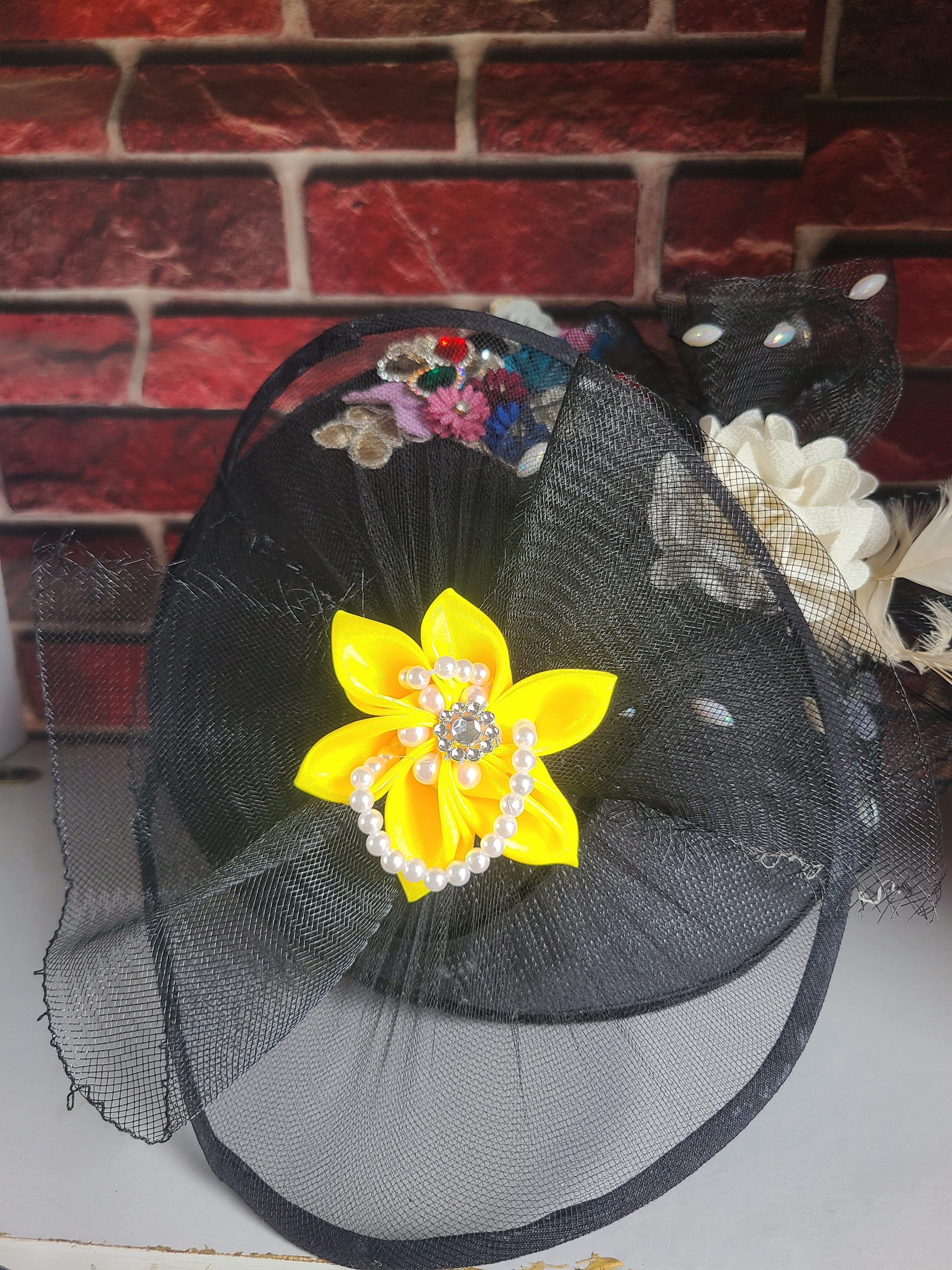 Black fascinator