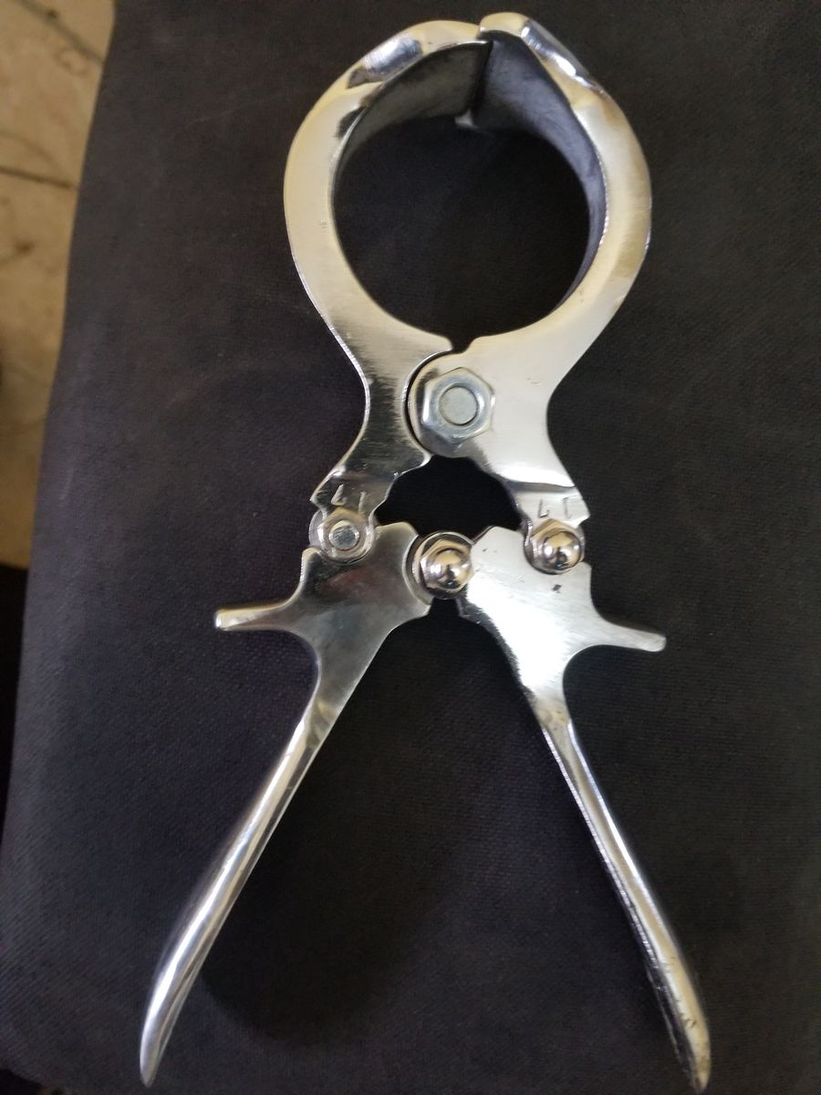 Bloodless Castration Tool BURDIZZO