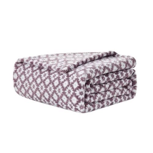 Casual Living Super Soft Plush Throw Blanket - 60'' X 70''