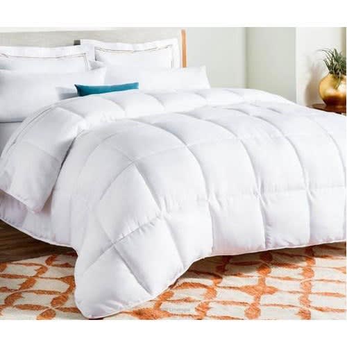 Plain White Duvet - 6x6ft - White