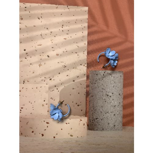 Flower Shaped Earrings - Blue