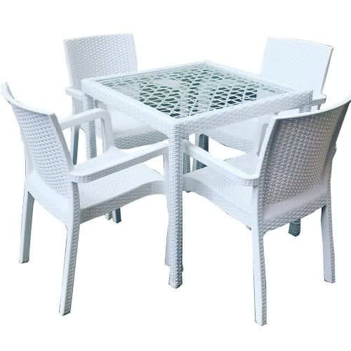 Malibu Basket Table And 4 Pieces Of Basket Chairs - White