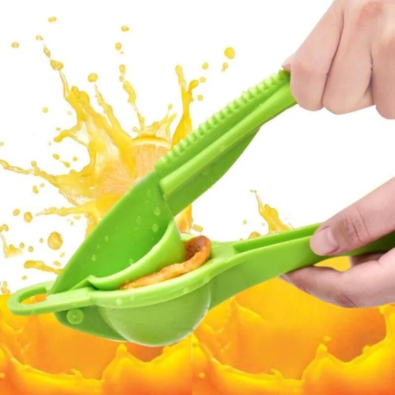 Plastic lemon squeezer Creative cross-border kitchen gadget Nordic Manual fruit lemon squeezer for home use