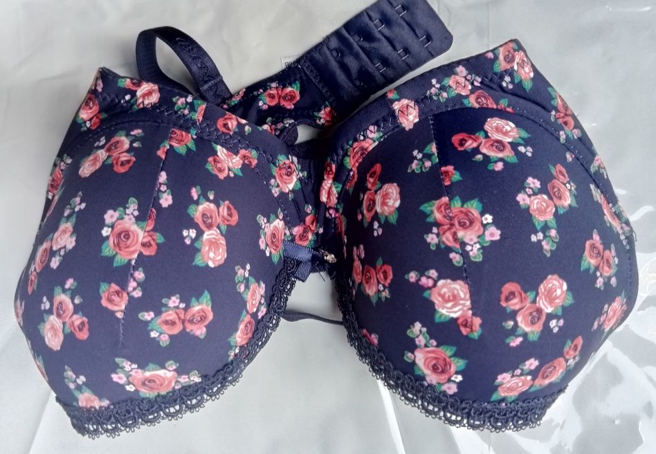 New Design Ladies And Women Bra 1piece