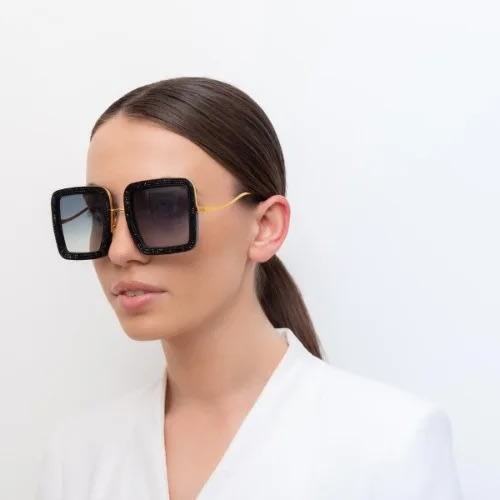 Sunglasses For Ladies With Free Zipper Black Hard Case