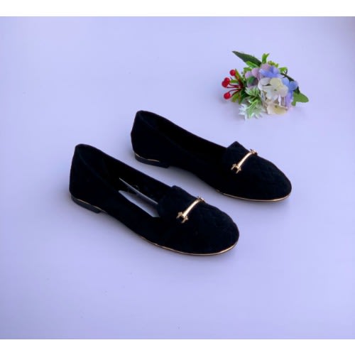 Ladies Flat Cover Shoe