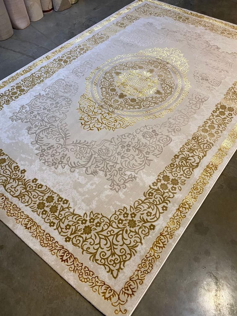 Modern Arabian Royal Center Rug