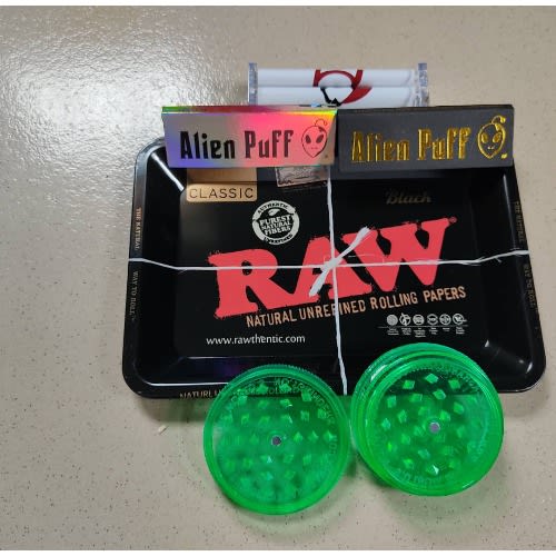 Classic Raw and Alien Puff Kush Combo Roller + Grinder+ tray + Rolling Papers