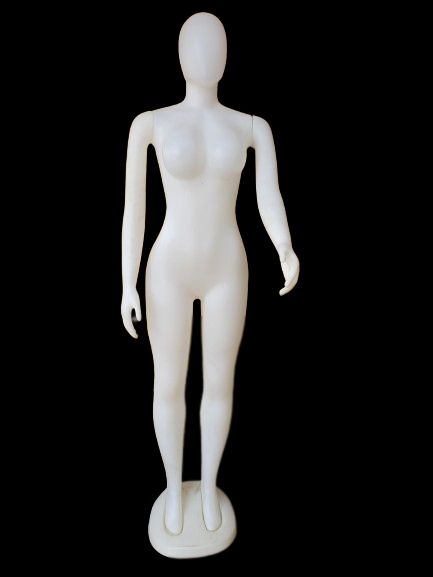 Full Faceless Female Mannequin (White)