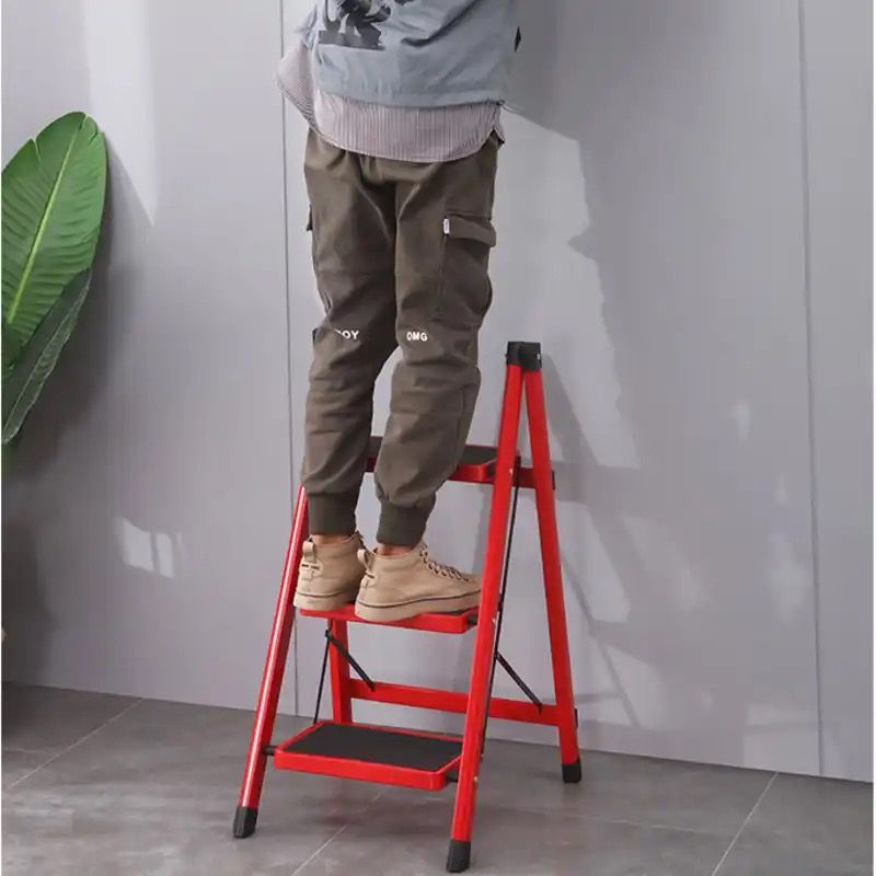 Foldable 3 Steps Hand Grip Ladder.