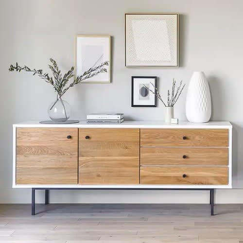 Sadia Besant - Credenza