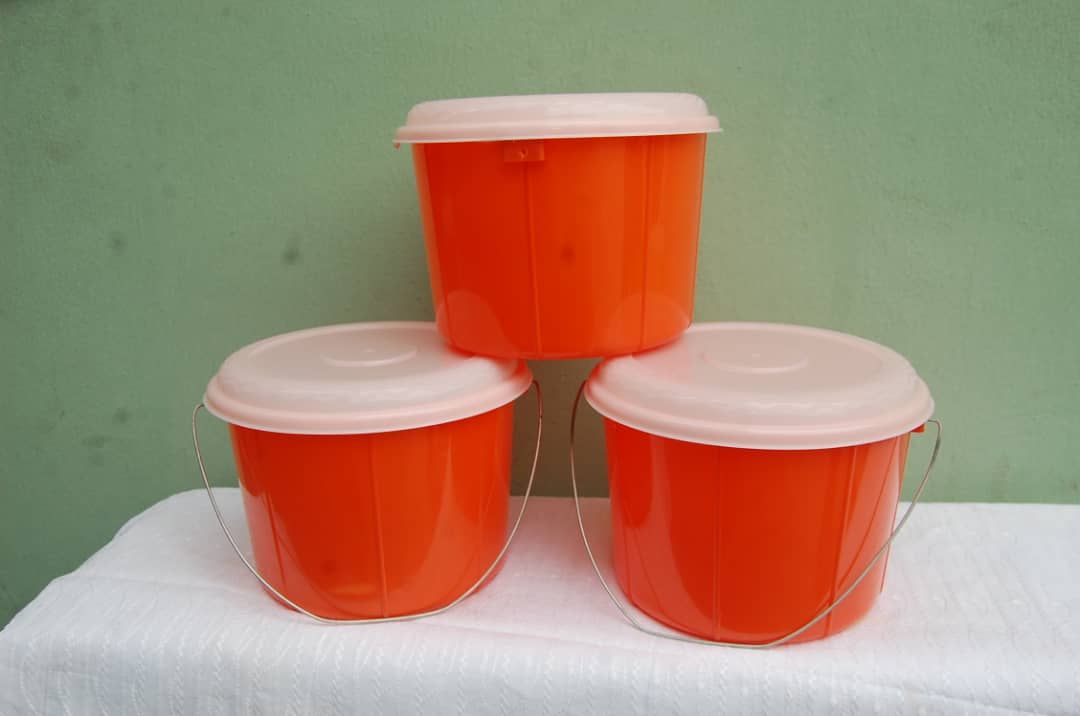 4.5 Litres Ever-Fresh Bowls/containers With Cover