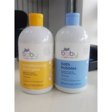 (2 In 1) Boots Baby Moisturizing & Bath Bubbles