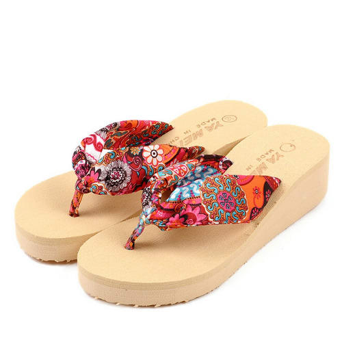 Women's Floral Footwear Slippers - Brown