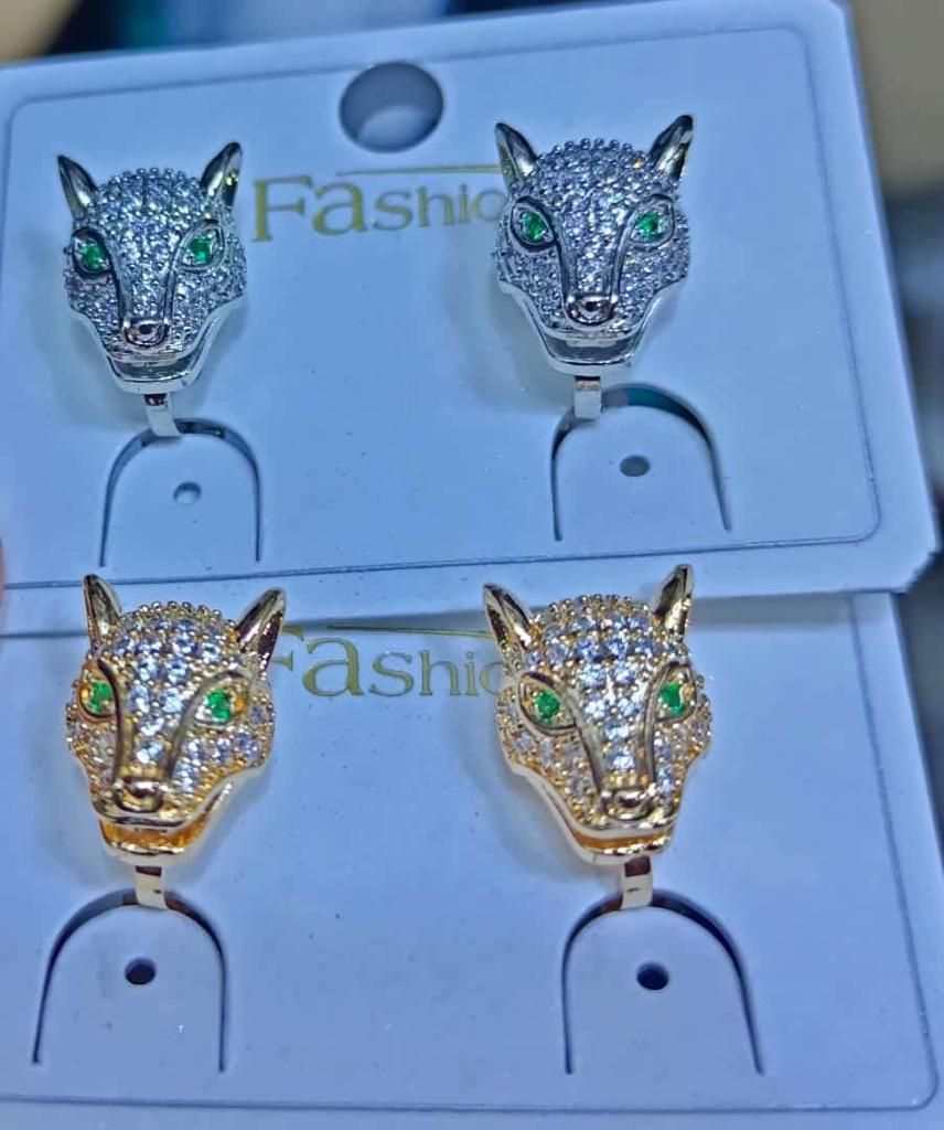 Unixes Stud Earring Gold And Silver 2 In1 Clip Design