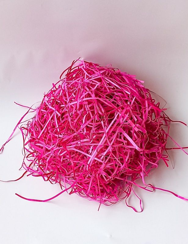 PACKAGING PINK SHREDDED PAPER / BOX FILLER