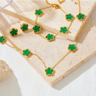 Five Leaf Flower- Green