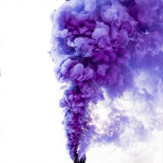 Exclusive Purple Ring Pull Colored Smoke Effect