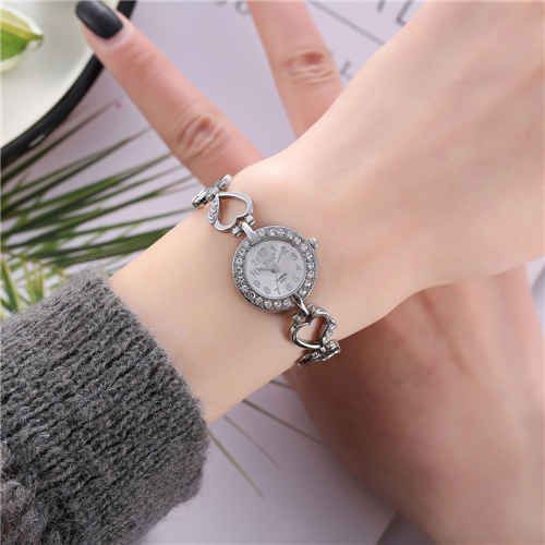 Casual Love Diamond Ladies Quartz Watch - Silver