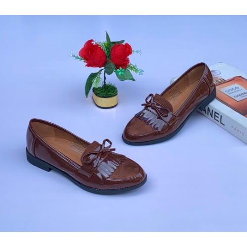 Flat Shoes - Brown