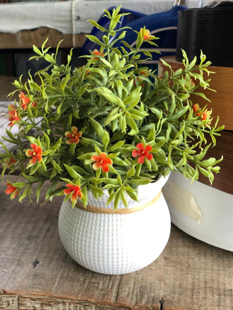 Table Top Flower Vase With Artificial Flowers