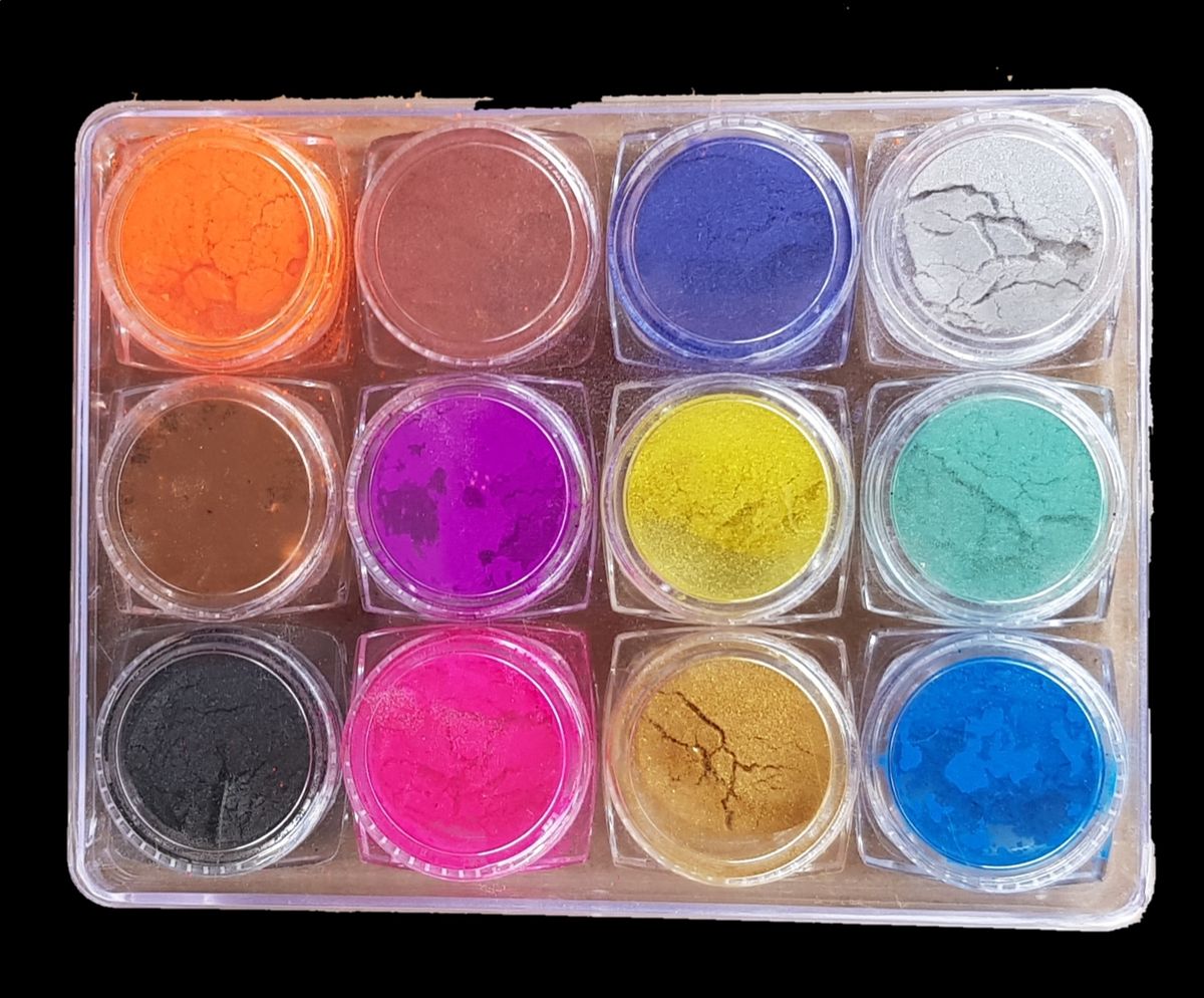 12 Color Eyeshadow Pigment