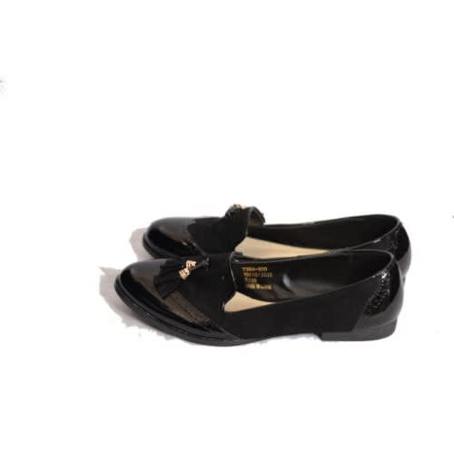 Women Black Patent And Suede Flat Shoe