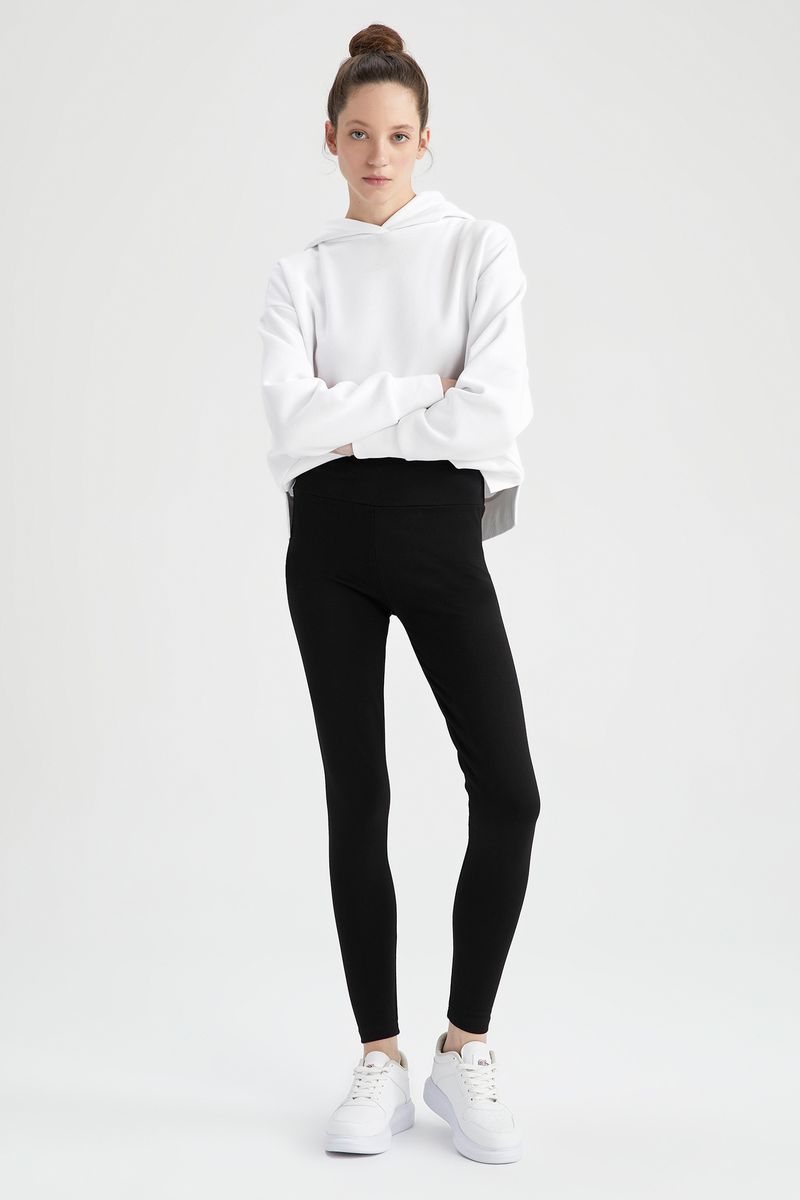 Woman Slim Fit Basic Knitted Leggings - Black