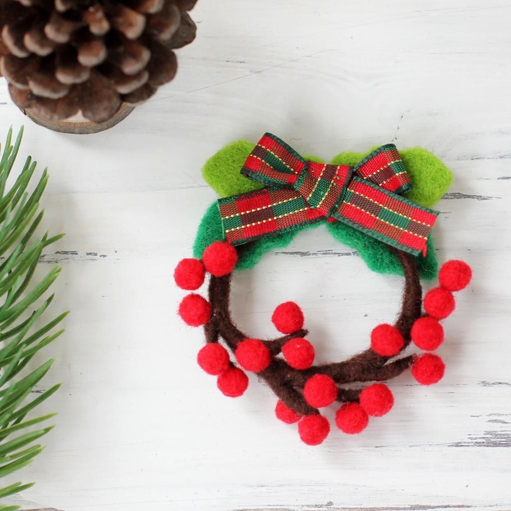 Brooch  Felting Kit For Beginners With Basic Tools Tutorials - Wreath