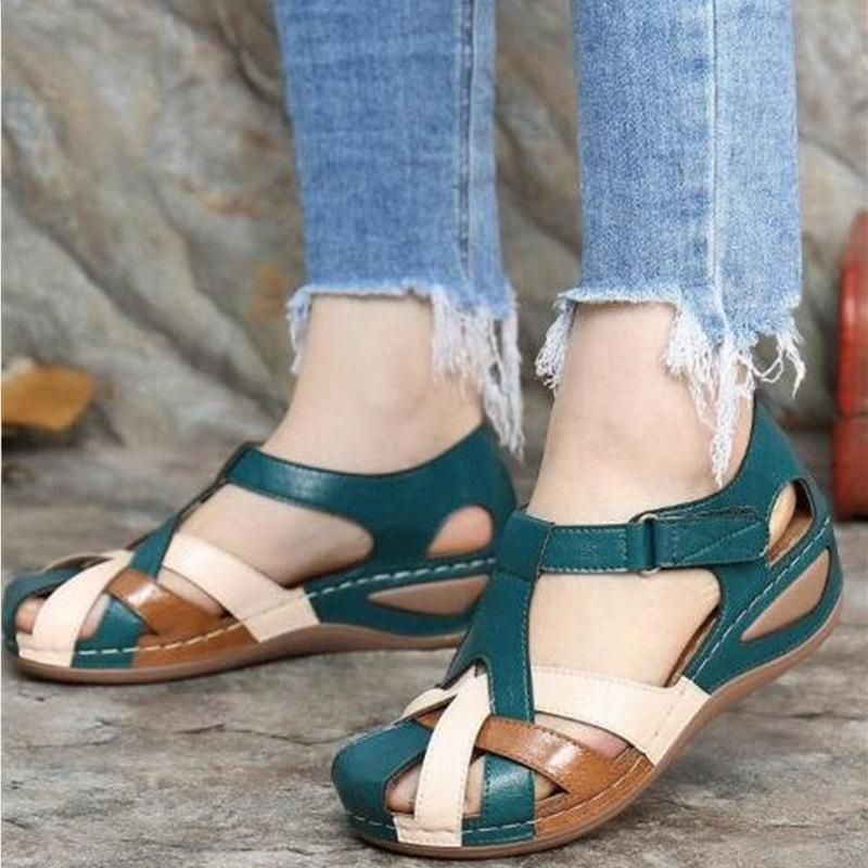 Foreign trade large size 2023 summer new European and American retro round toe wedge ladies Roman shoes cross buckle female sandals green 36