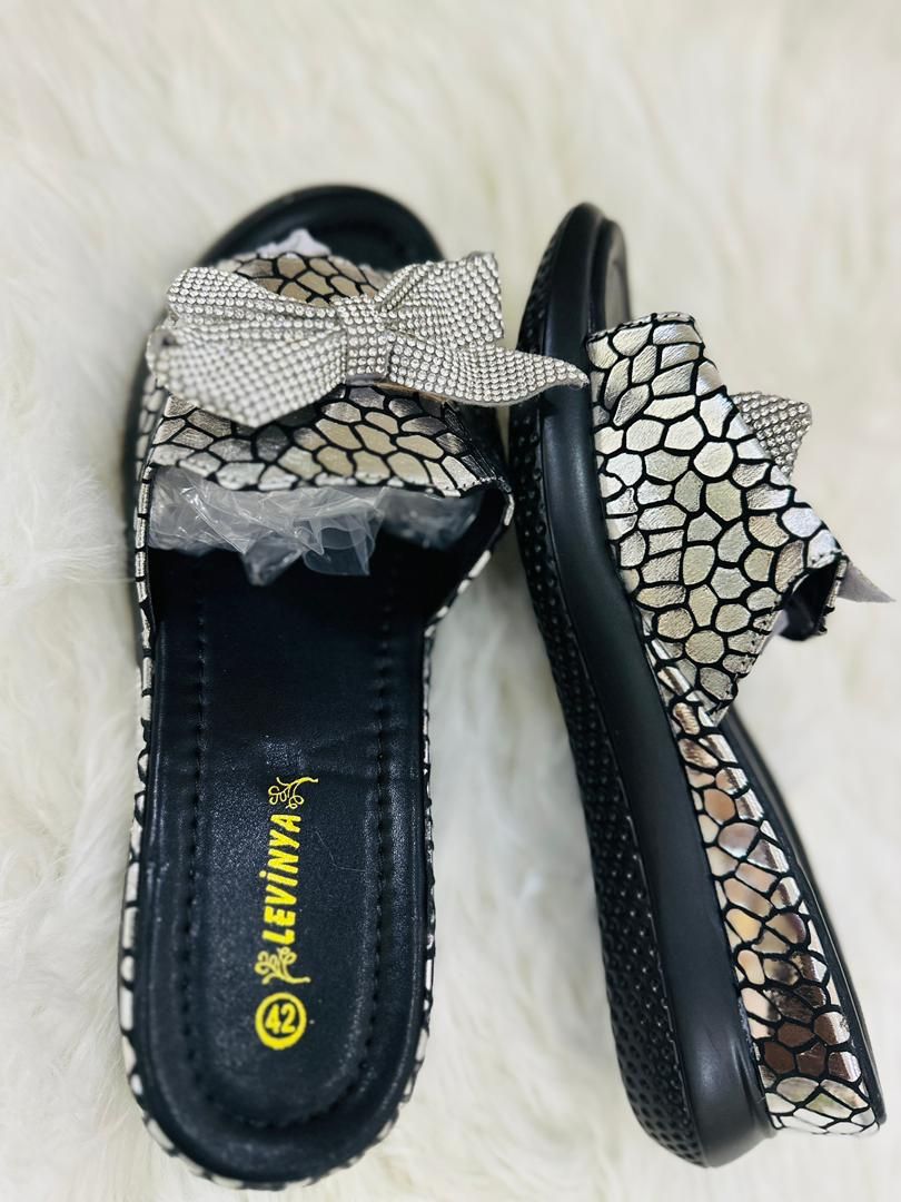 WOMEN INDOOR AND OUTDOOR CLASSICS SHOES