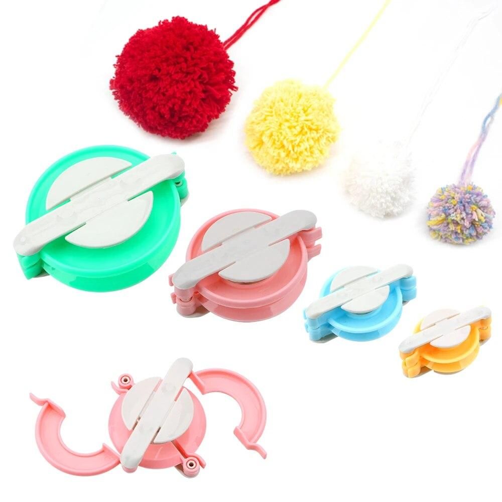 4 Sizes Pompom Yarn Making Tools Ball Weaver Needle Craft Pompom Maker Plastic Needlework Knitting Tools DIY Weaving Wool