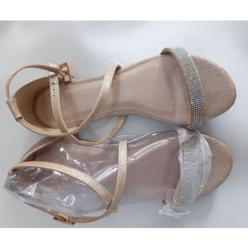 Ladies Uk Strapped Sandals